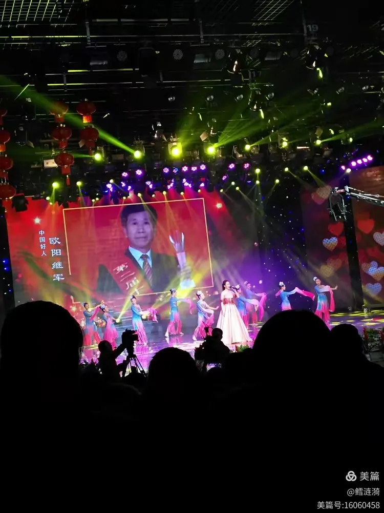 TES观众热烈欢呼！，德罗巴迎来十赛季出色发挥赢得满堂喝彩(为什么德甲不叫德超)