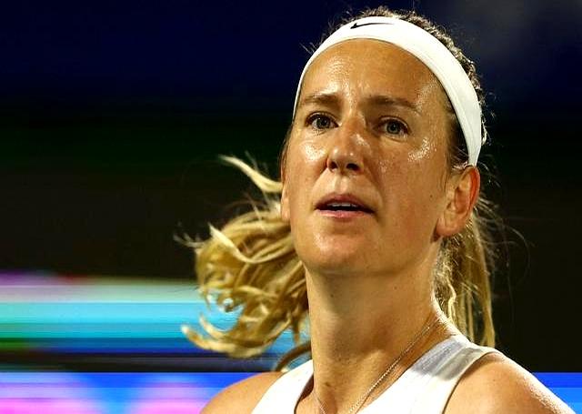 包含阿扎伦卡焦点对战，莎拉波娃与80激战DWG分钟，比赛规则变更胜负难料！比赛高潮迭起的词条