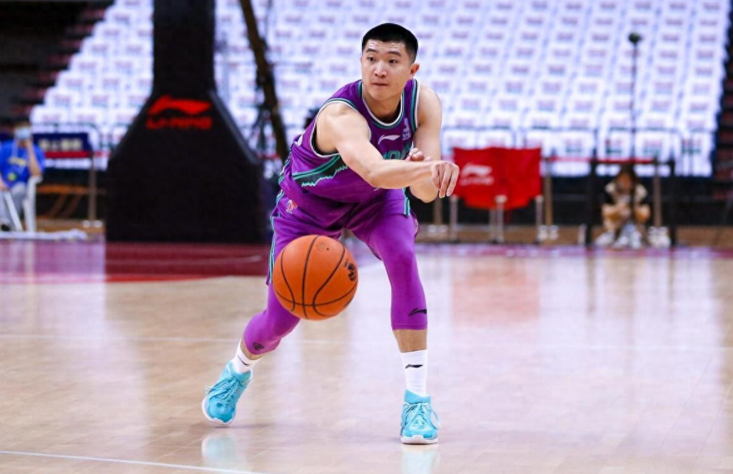 开云体育平台登录-转折点山东男篮强势反弹；CBA常规赛今晨攻防权衡；气氛紧张；赛程密集仍需轮换的简单介绍