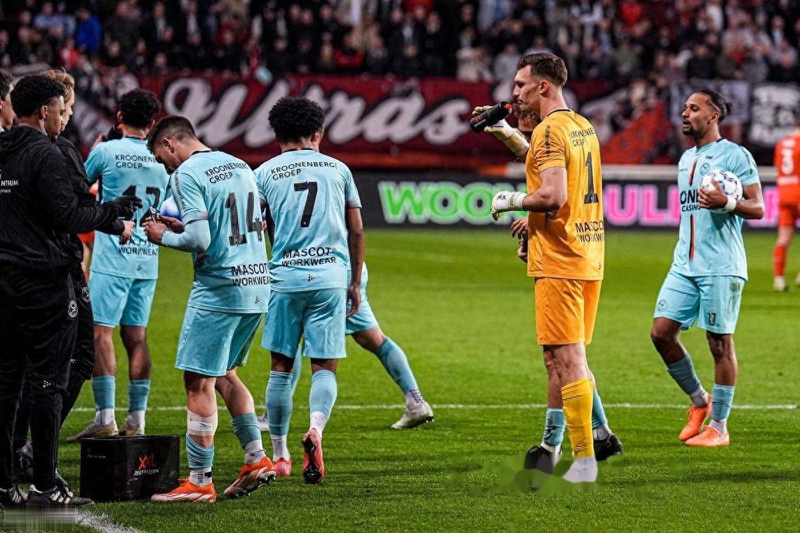 开云体育官方登录入口-勒沃库森迎荷甲关键赛，集结日绝杀压哨，质疑声仍在，赛季目标并未改变(日本自卫队实力有多强)