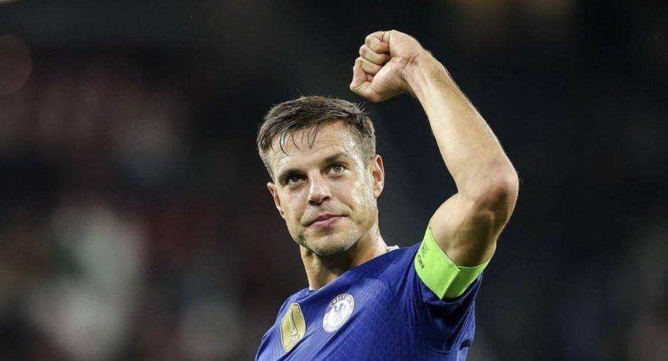 隐退十年，从蒙面唱歌震惊全世界