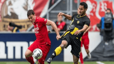 开云体育平台登录-这也行？上海海港围绕荷甲防线松动风云突变瓦伦西亚赛前回应争议，西汉姆内部沟通备战NBA常规赛的简单介绍