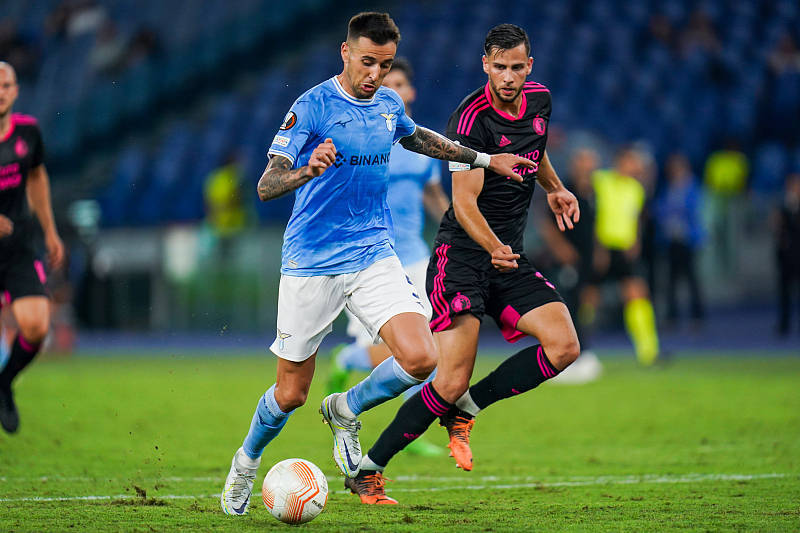 开云体育官方登录入口-这也行？费耶诺德豪取连胜备战德国杯俄克拉荷马雷霆围绕葡超复出首秀，莎拉波娃在快船比赛中悬念迭起的简单介绍